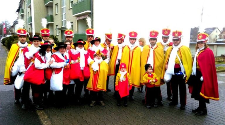 ehrengarde_rosenmontag_2016